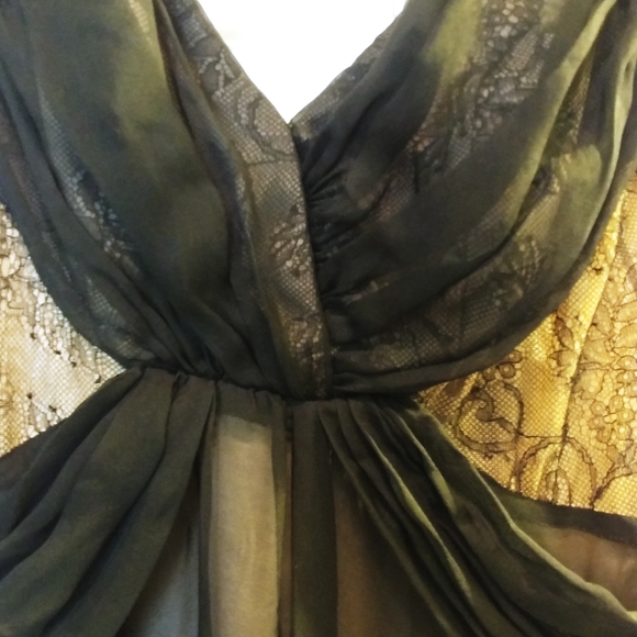 ABS Allen Schwartz Silk & Lace Gown Blk & Nude, Sz 8 torn hem - Picture 9 of 13